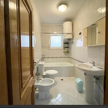 Maison Tirana Apartment Paskuqan